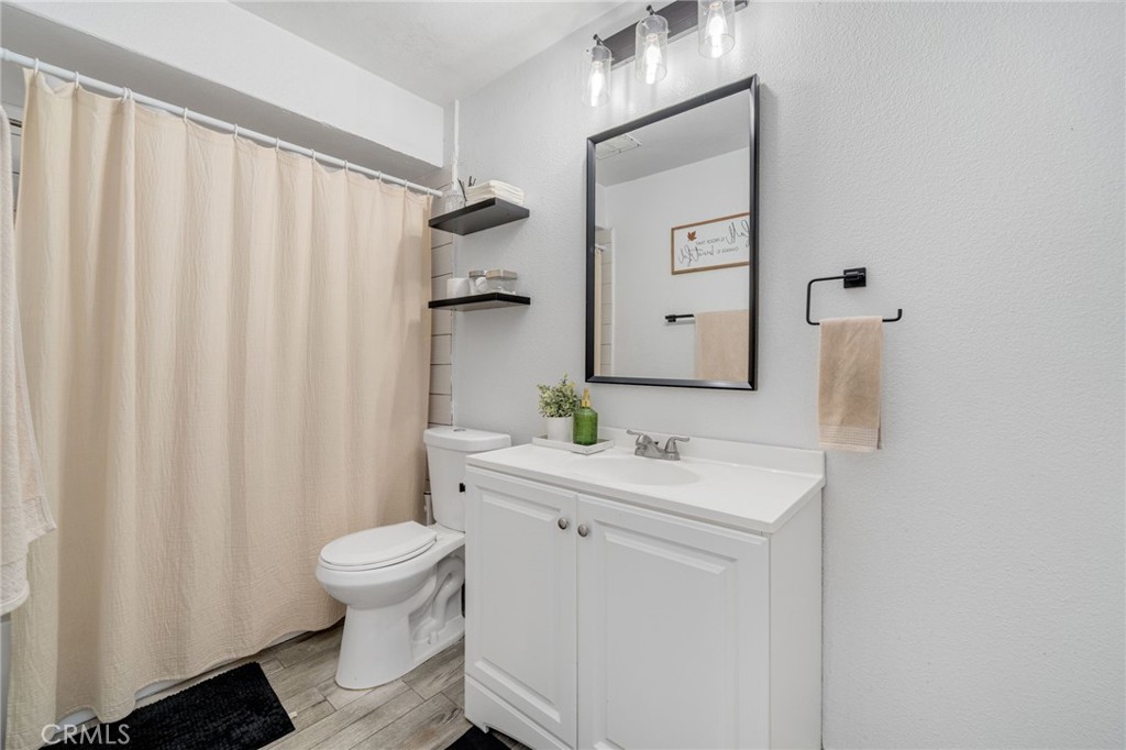 1101 W Macarthur Boulevard 197