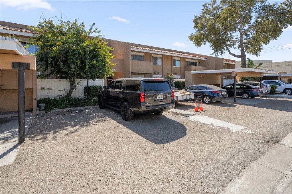 1101 W Macarthur Boulevard 197