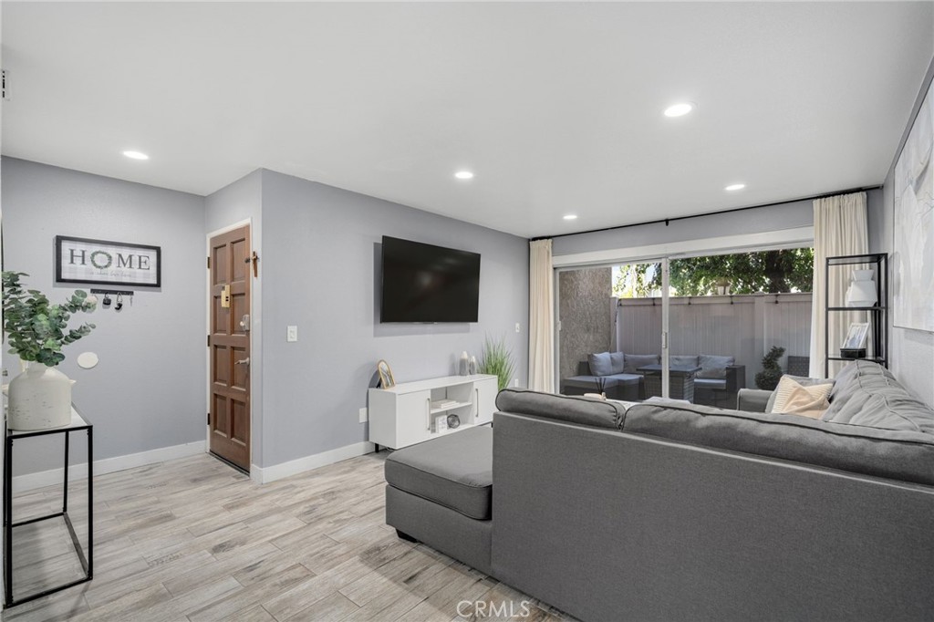 1101 W Macarthur Boulevard 197