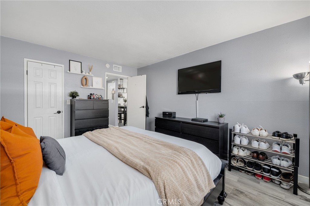 1101 W Macarthur Boulevard 197