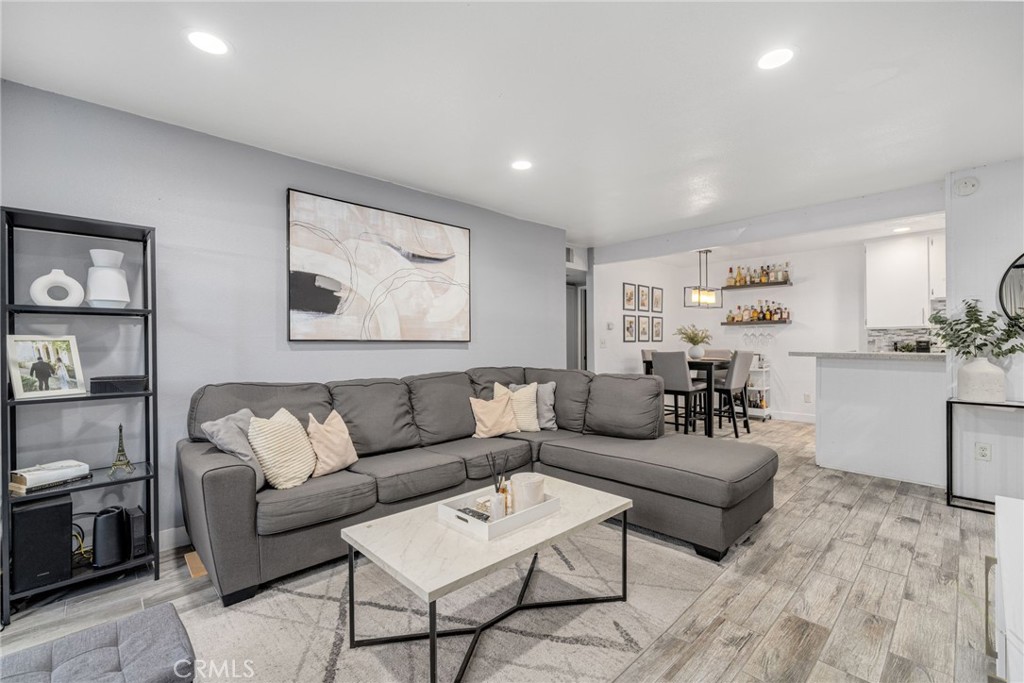 1101 W Macarthur Boulevard 197