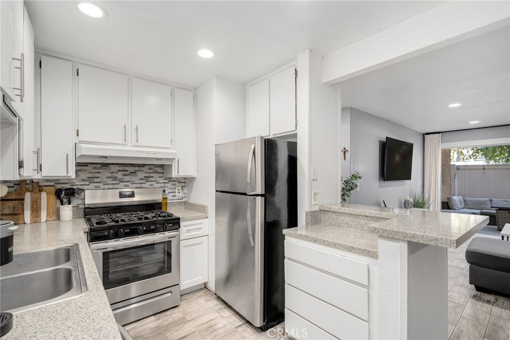 1101 W Macarthur Boulevard 197