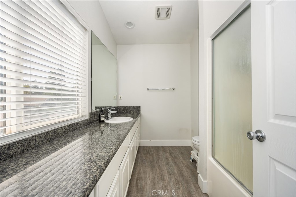 418 E Olive #B