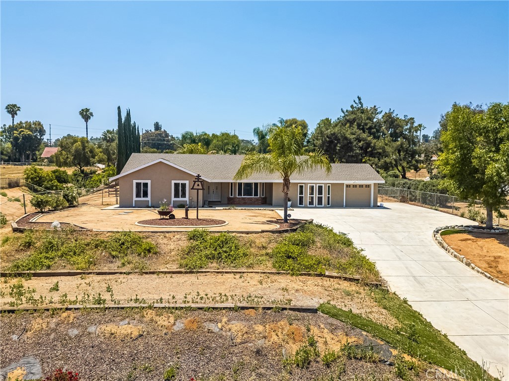 16481 Valle Vista Way