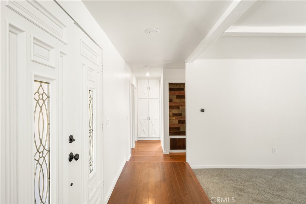 16481 Valle Vista Way