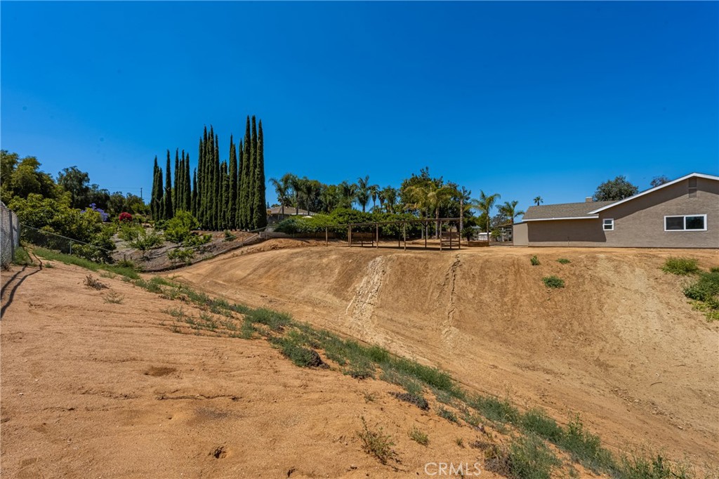 16481 Valle Vista Way