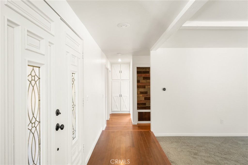 16481 Valle Vista Way