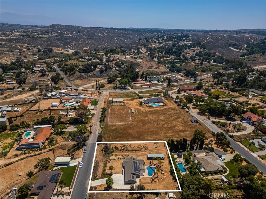 16481 Valle Vista Way