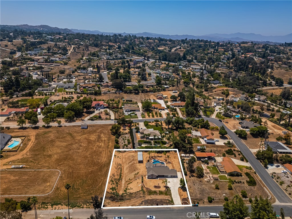 16481 Valle Vista Way