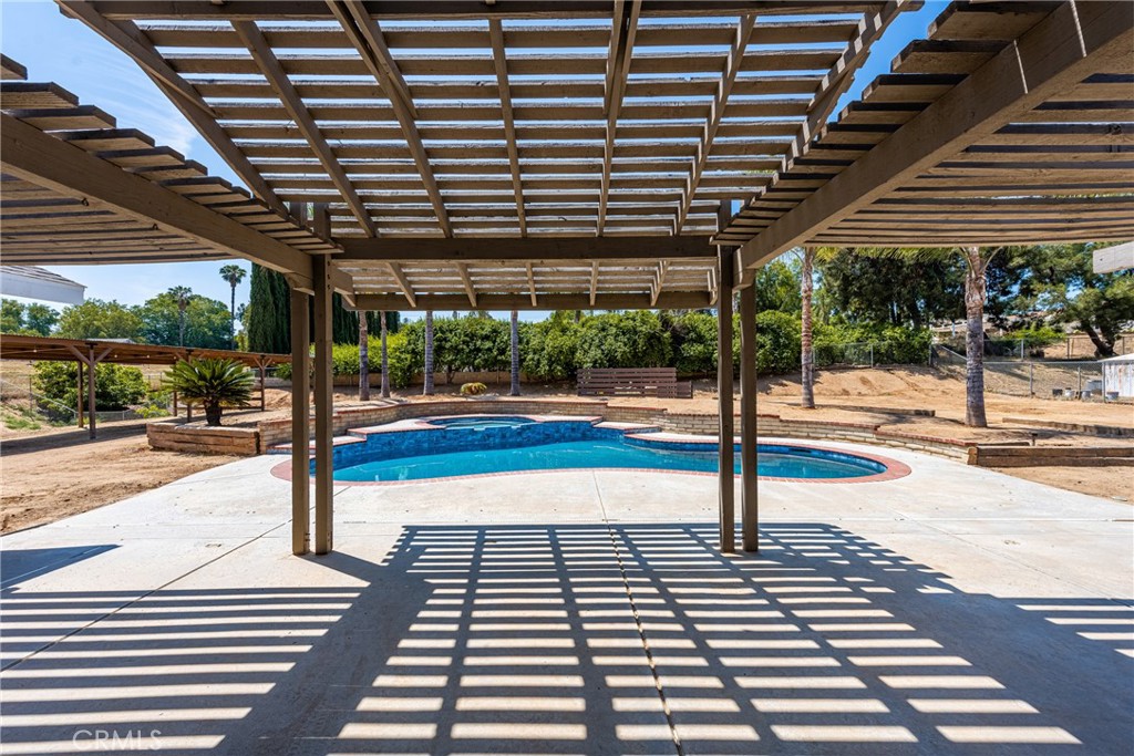 16481 Valle Vista Way