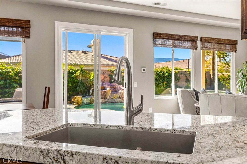 79851 Parkway Esplanade N