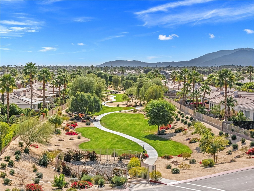 79851 Parkway Esplanade N