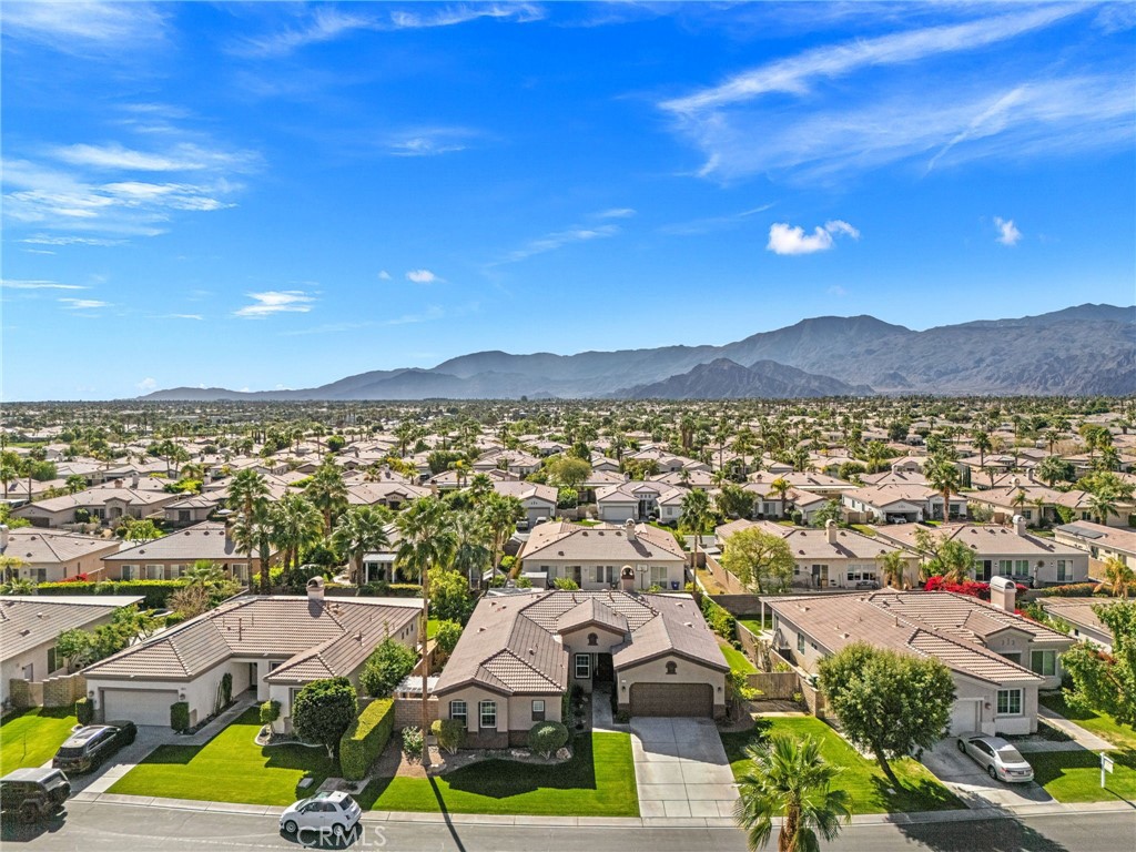 79851 Parkway Esplanade N