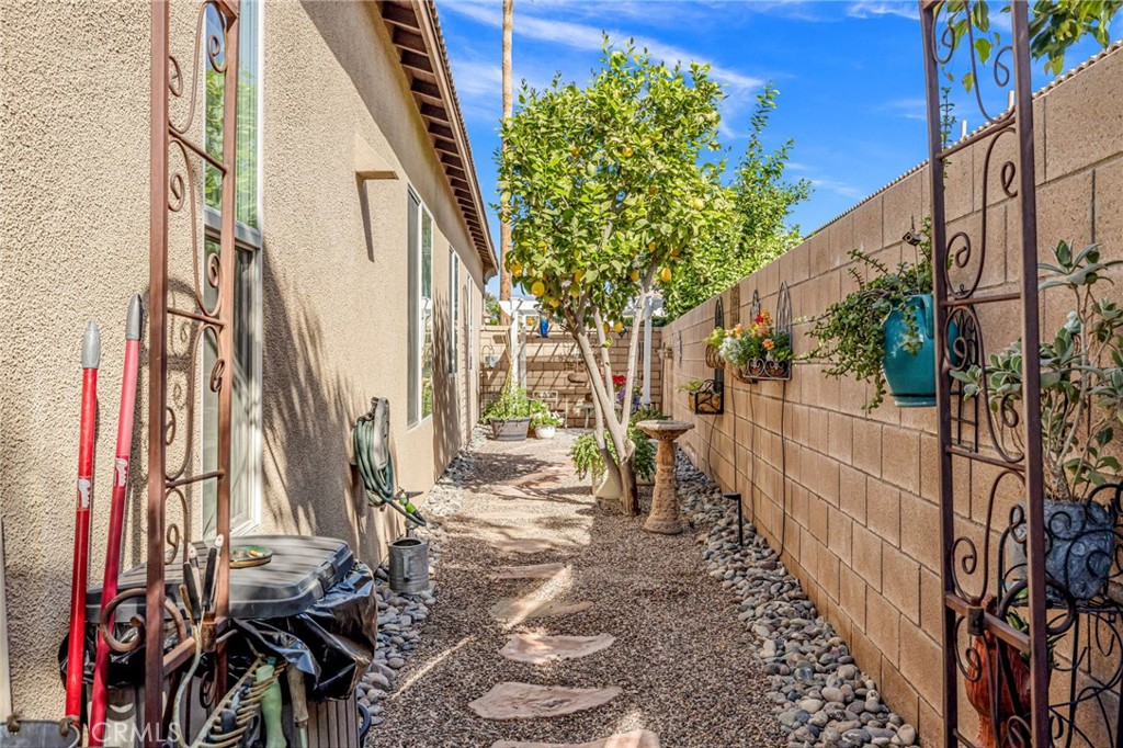 79851 Parkway Esplanade N