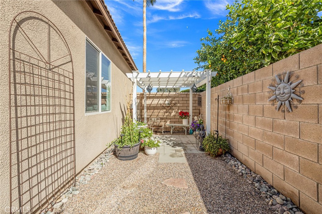 79851 Parkway Esplanade N