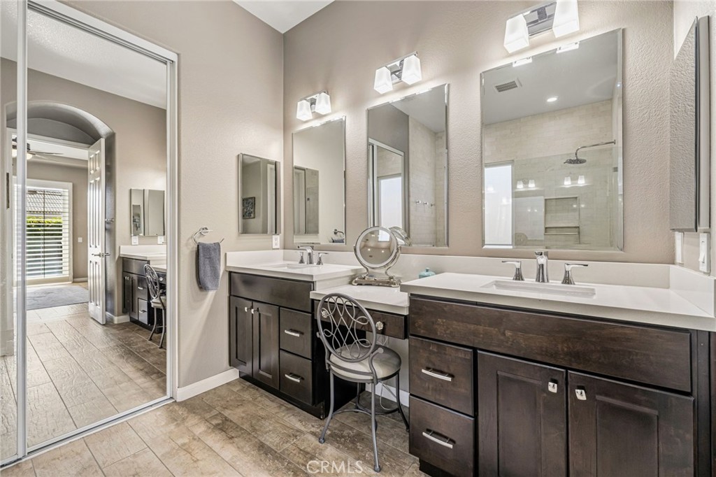 79851 Parkway Esplanade N