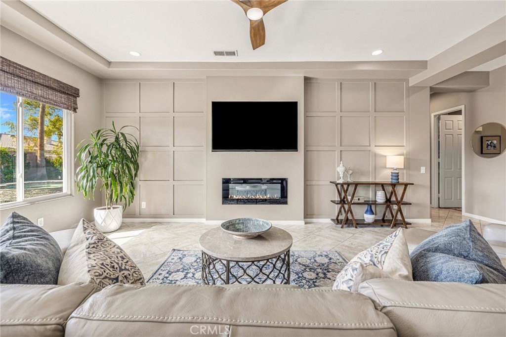 79851 Parkway Esplanade N