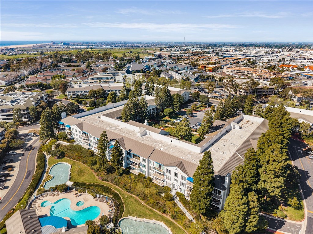 102 Scholz Plaza 239