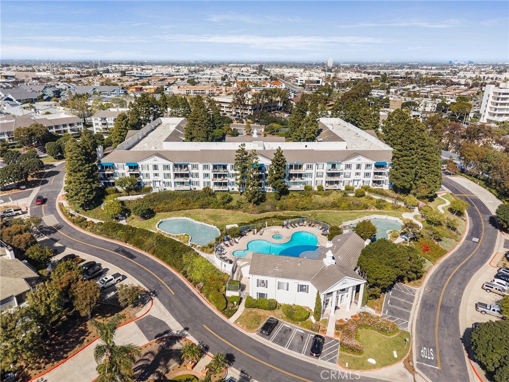 102 Scholz Plaza 239