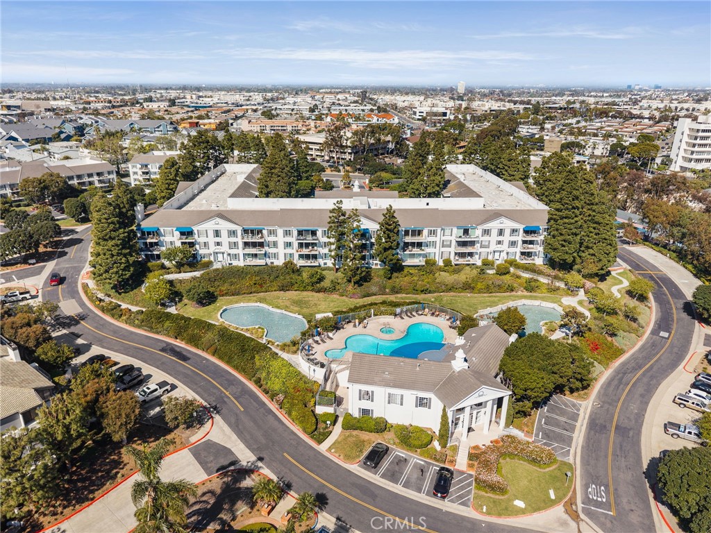 102 Scholz Plaza 239