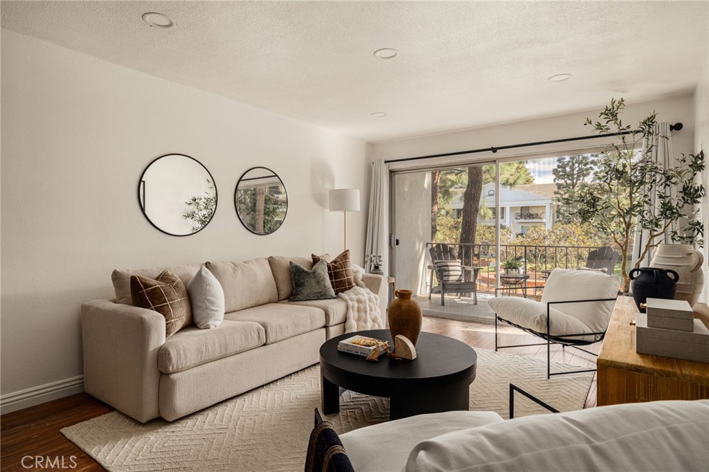 102 Scholz Plaza 239