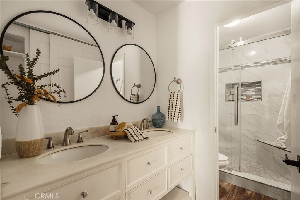 102 Scholz Plaza 239