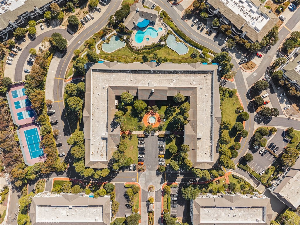 102 Scholz Plaza 239