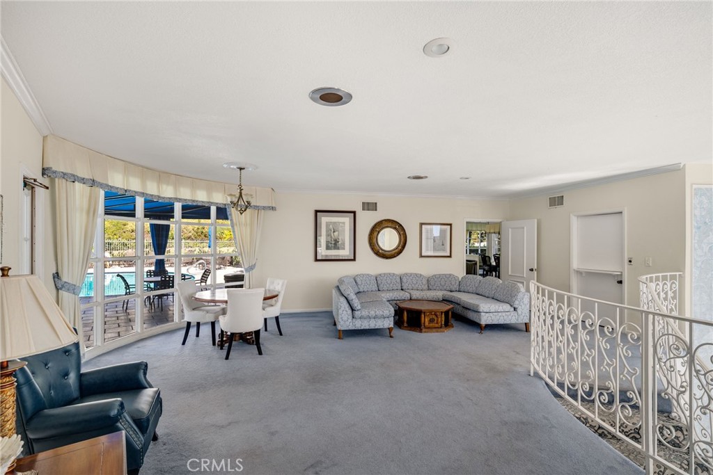 102 Scholz Plaza 239