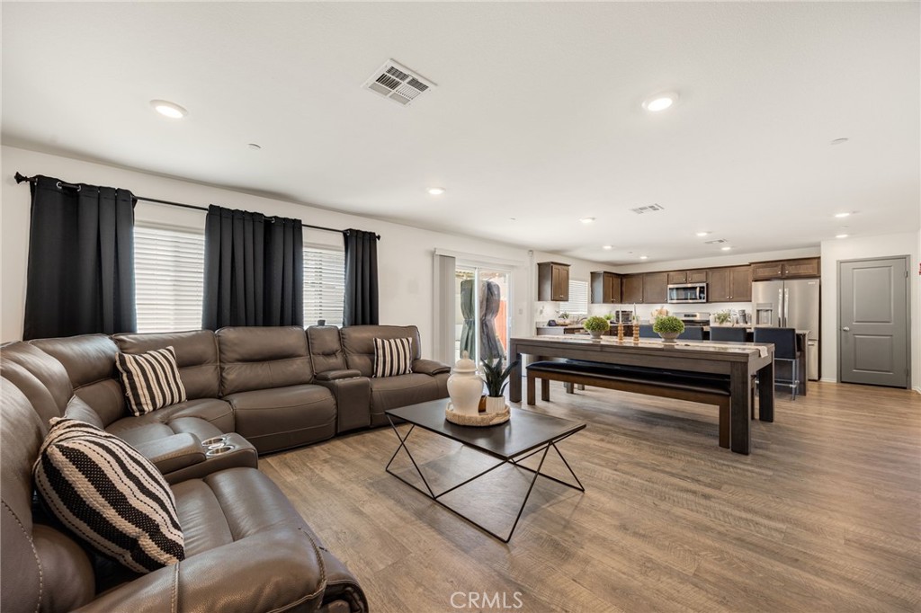 872 Canopy