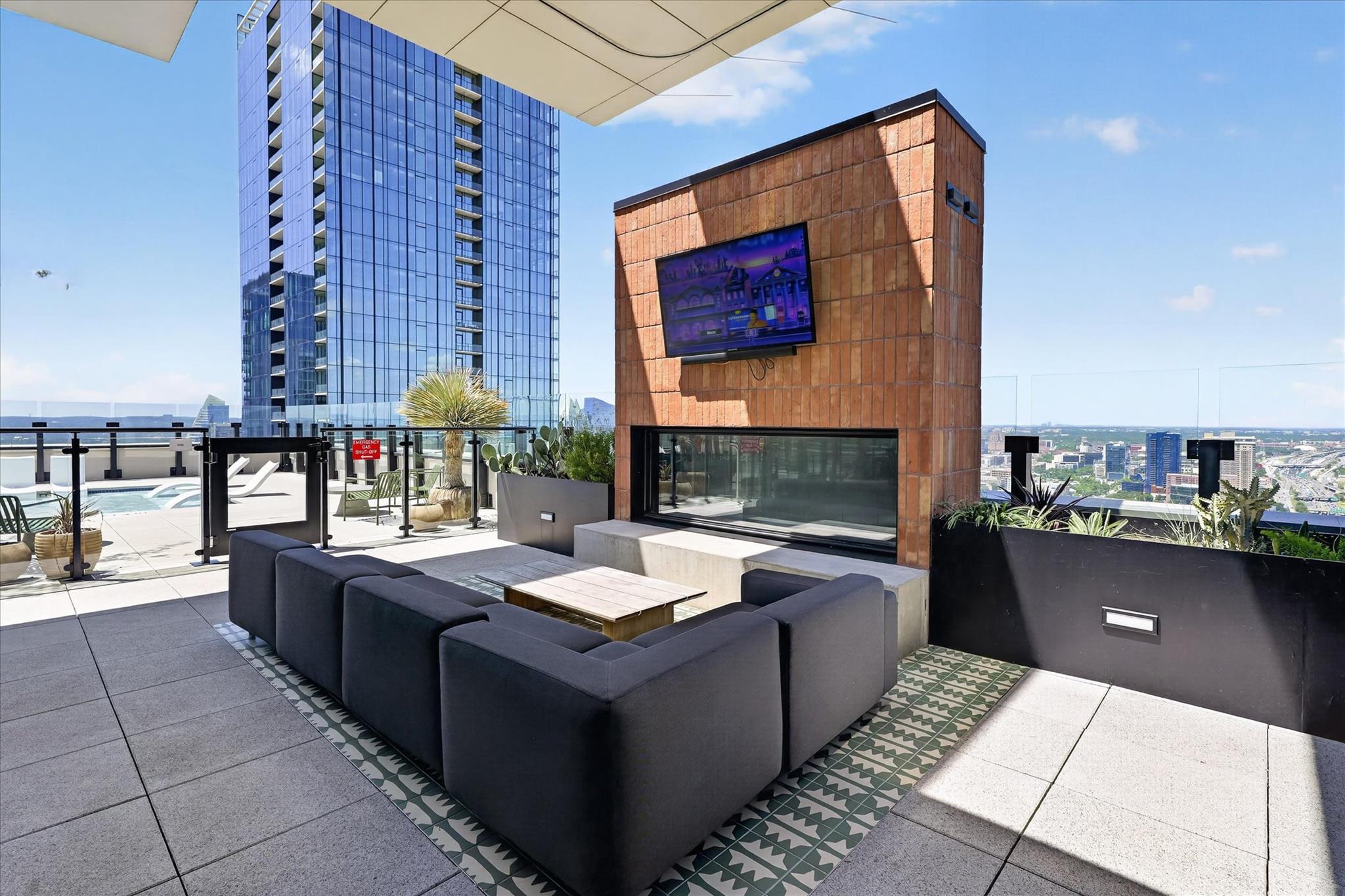 84 East Ave # 3808