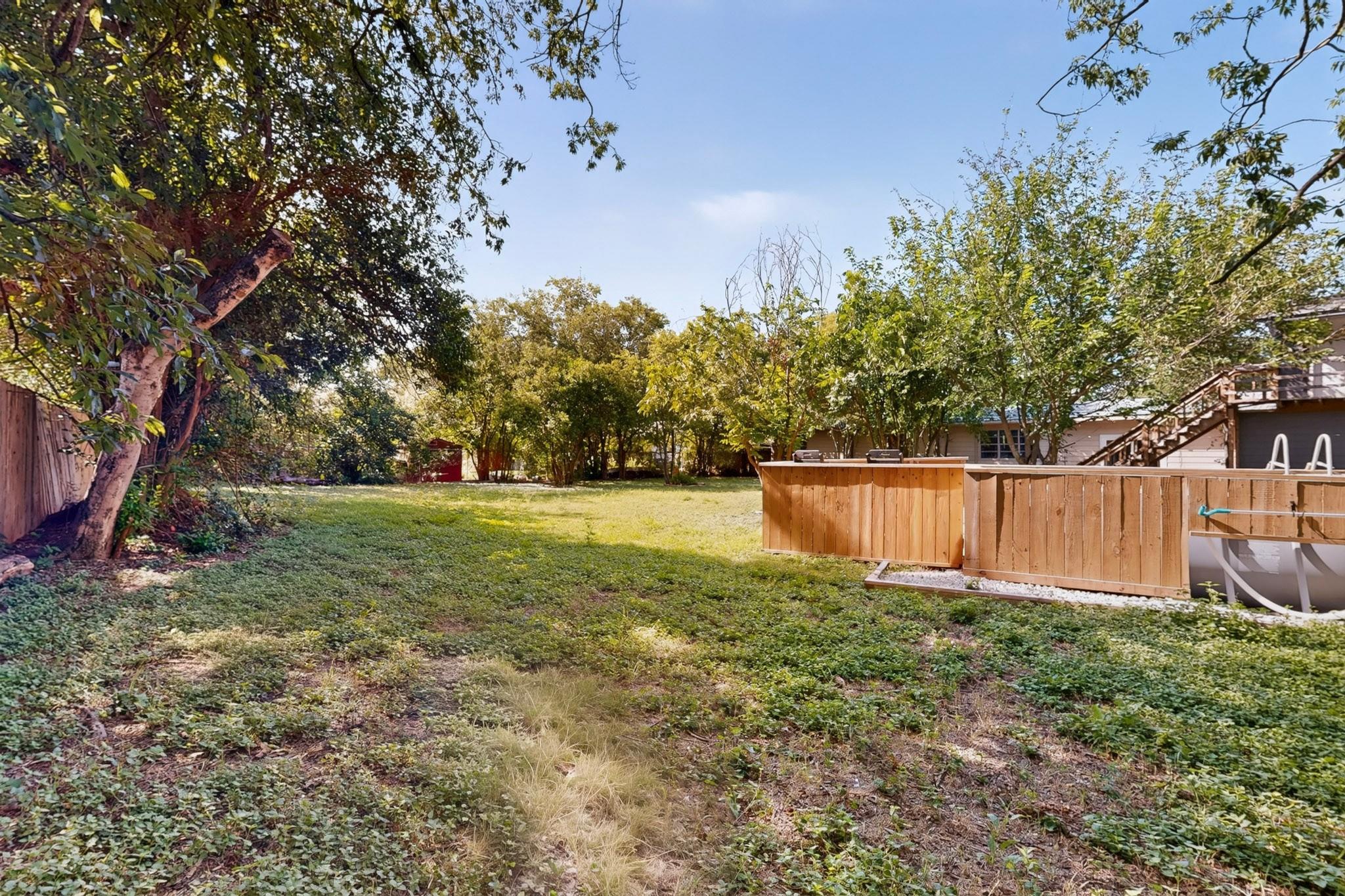 1100 Neans DR