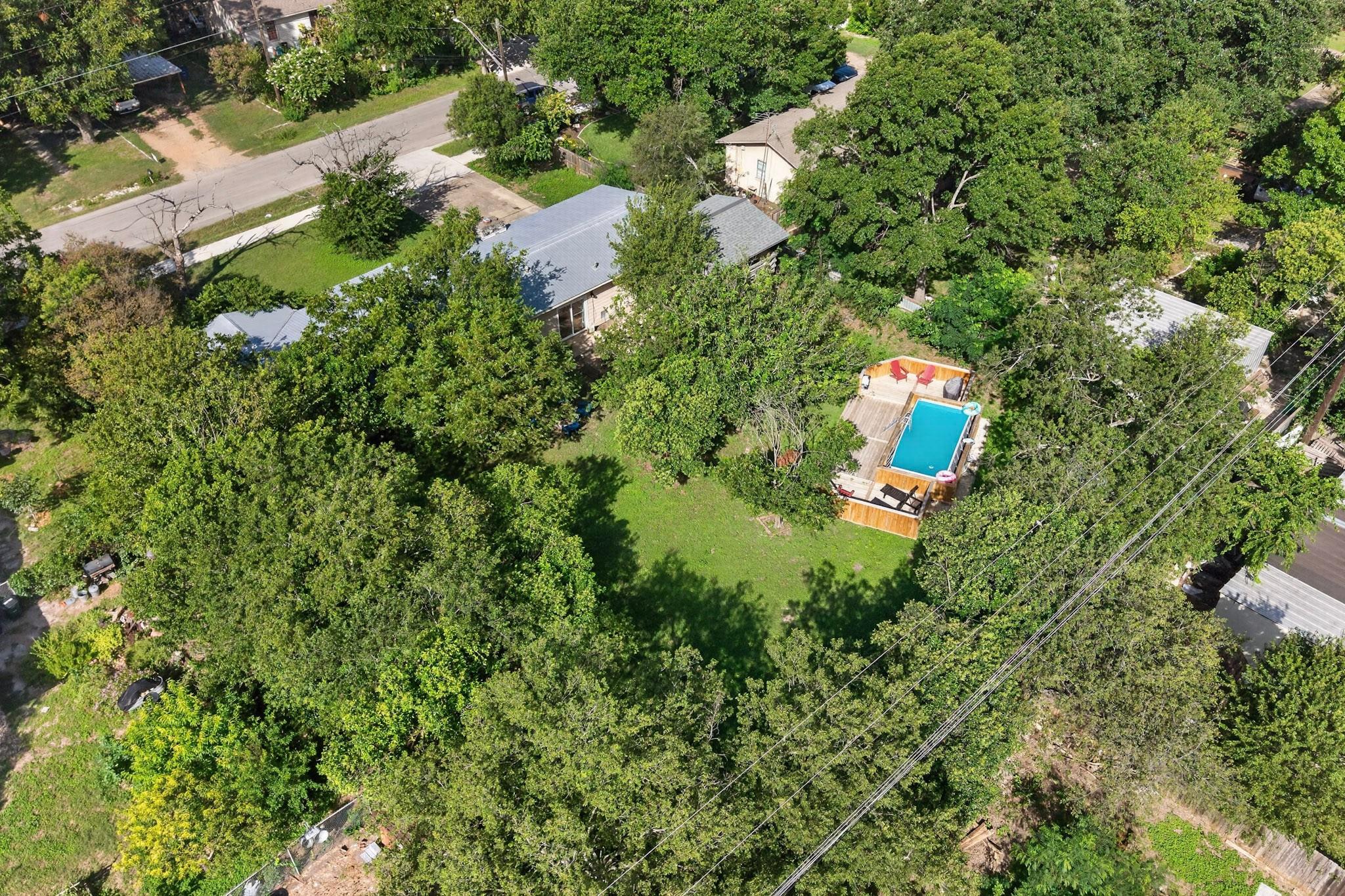 1100 Neans DR