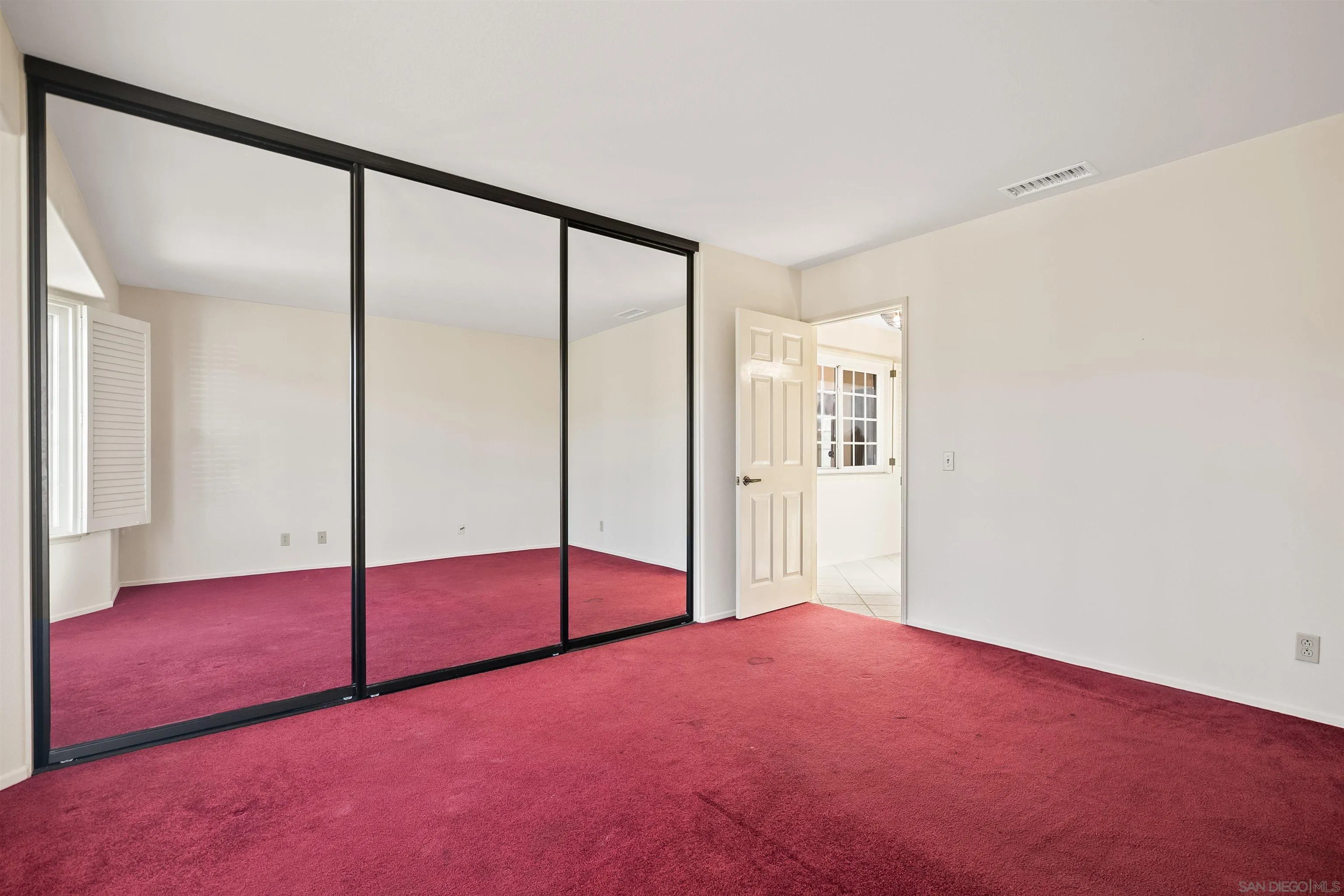 18113 Calle Estepona