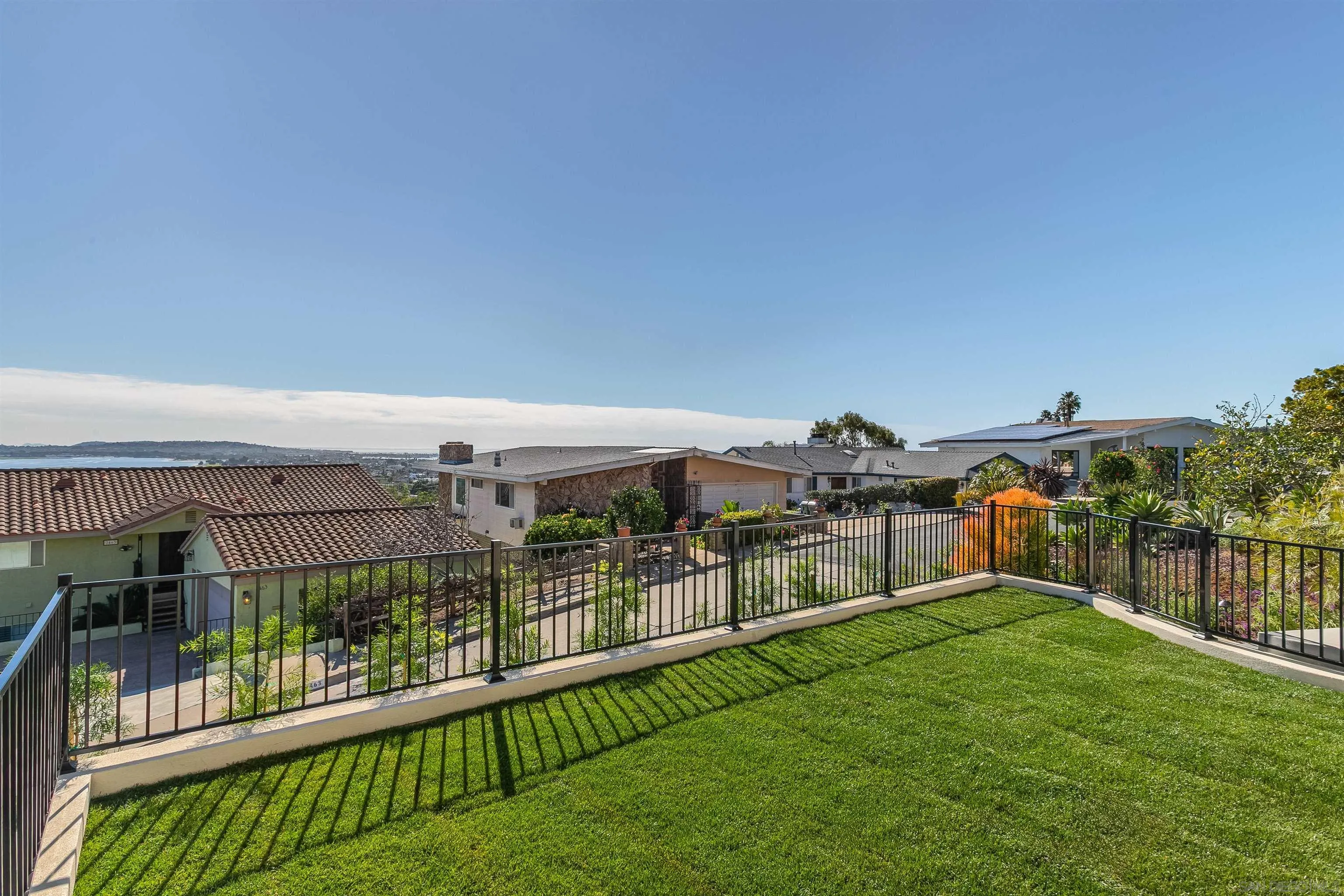 2481 La Marque St