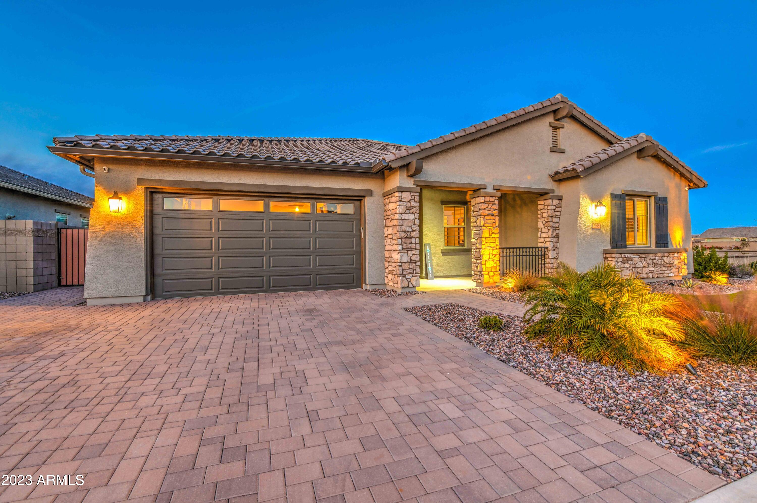 2998 W Horseshoe Drive