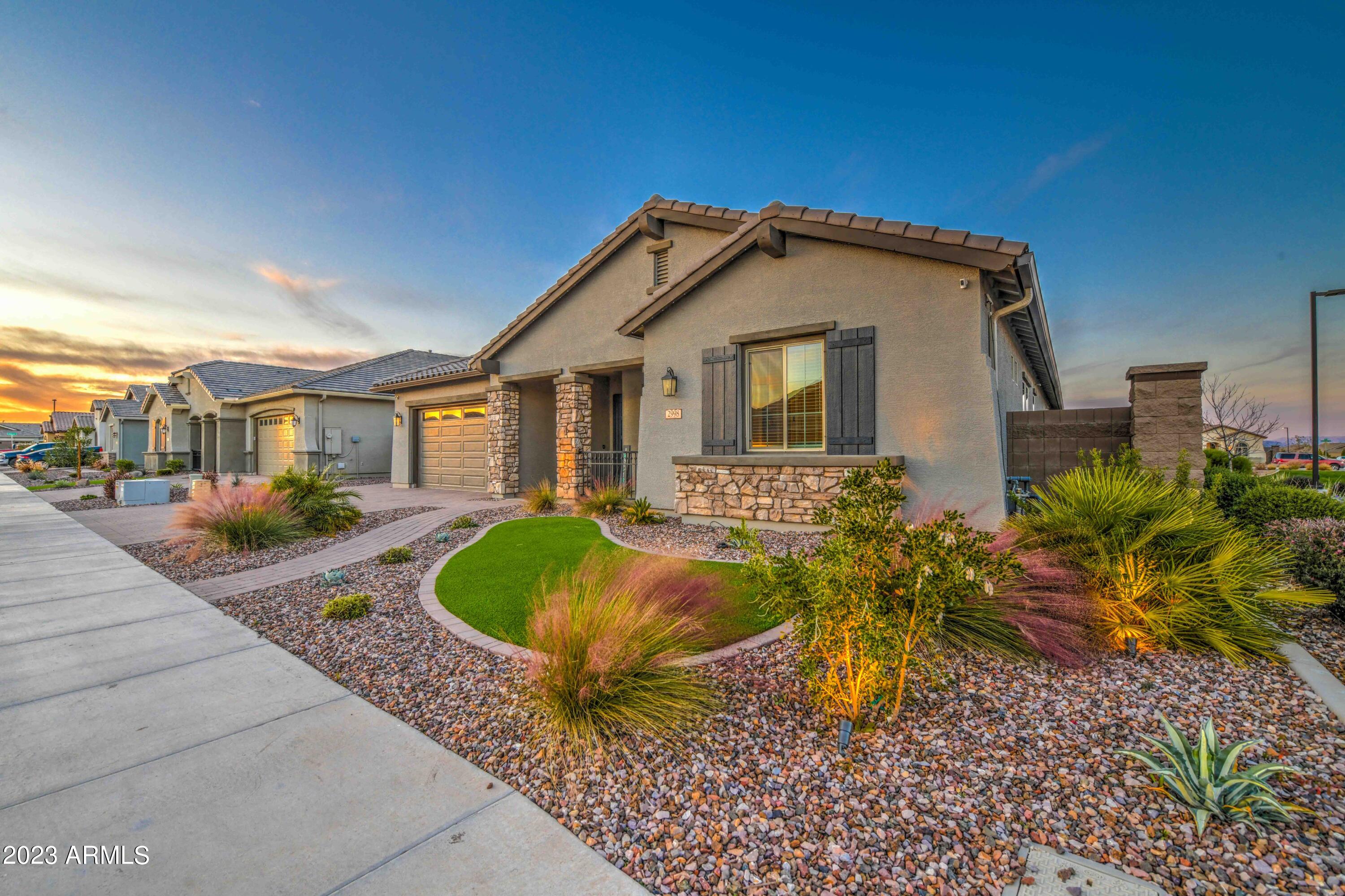 2998 W Horseshoe Drive