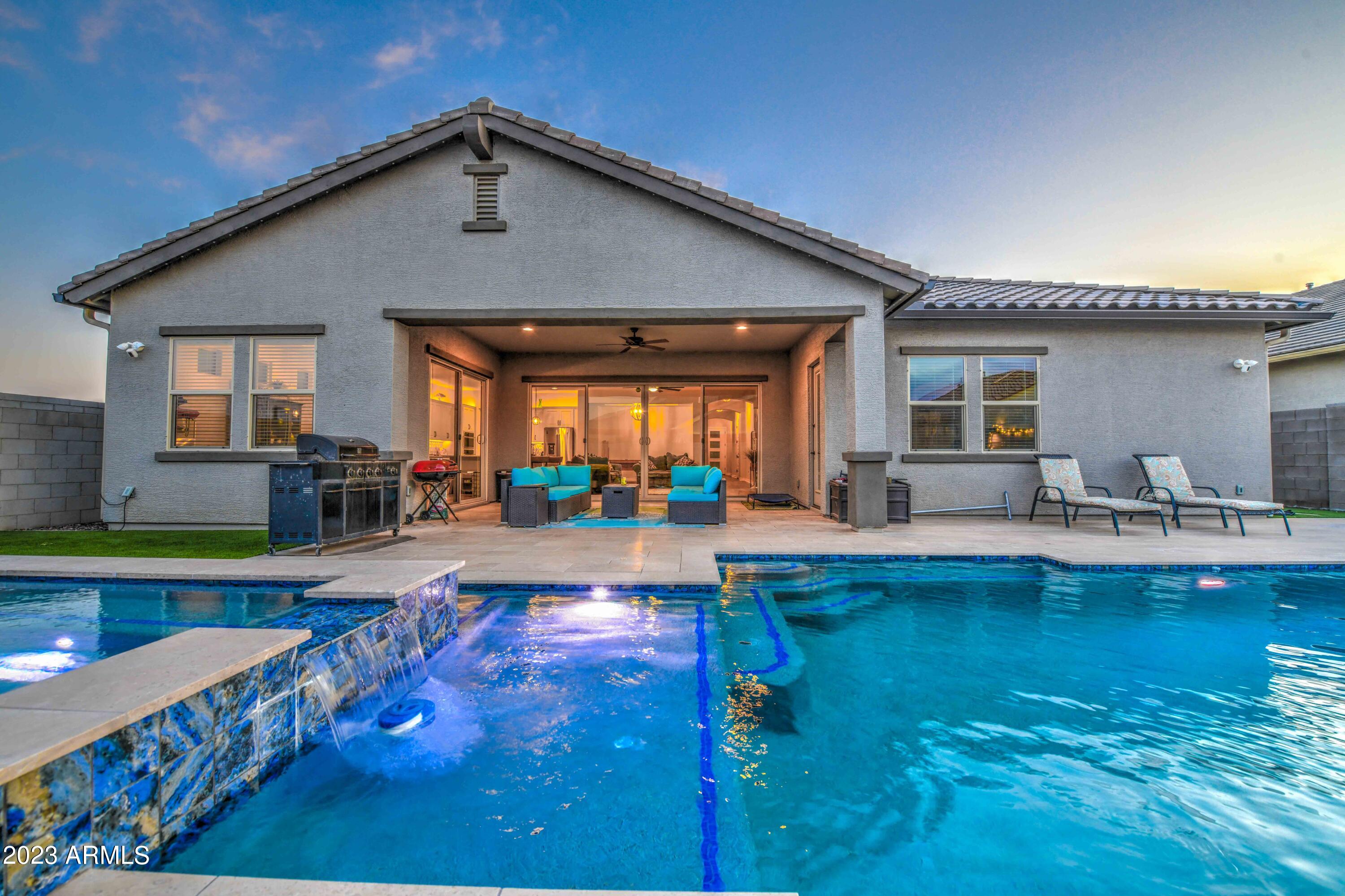 2998 W Horseshoe Drive