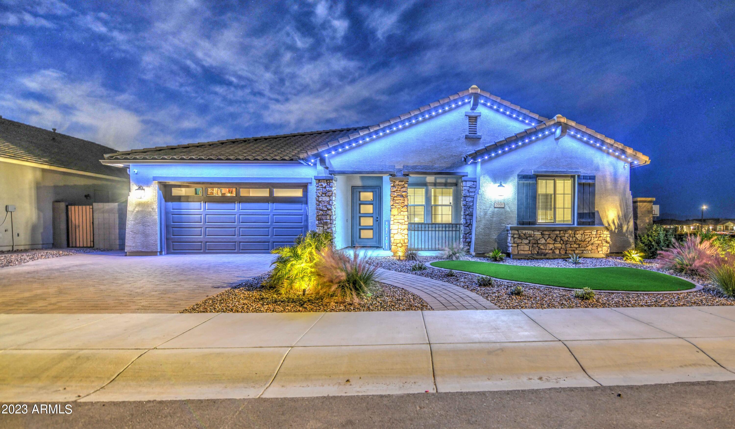 2998 W Horseshoe Drive