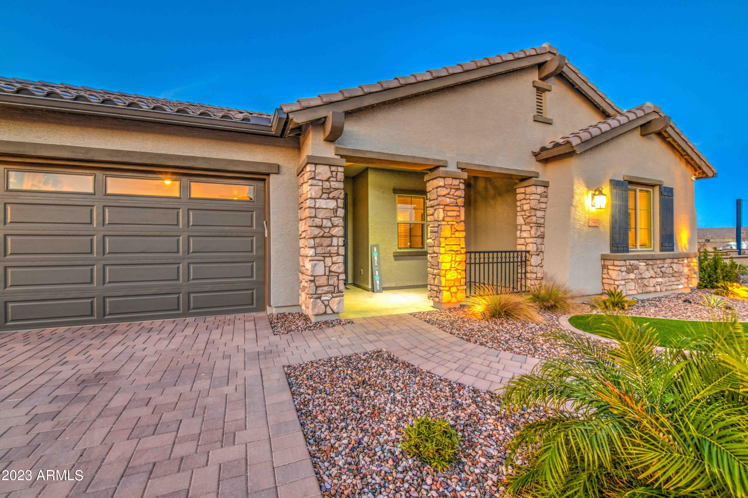 2998 W Horseshoe Drive