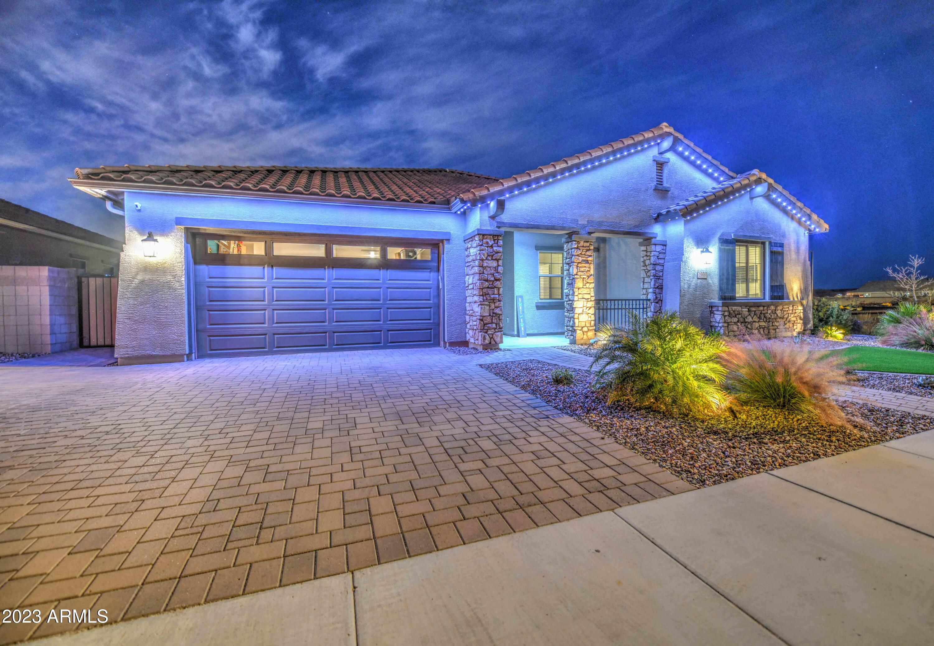 2998 W Horseshoe Drive