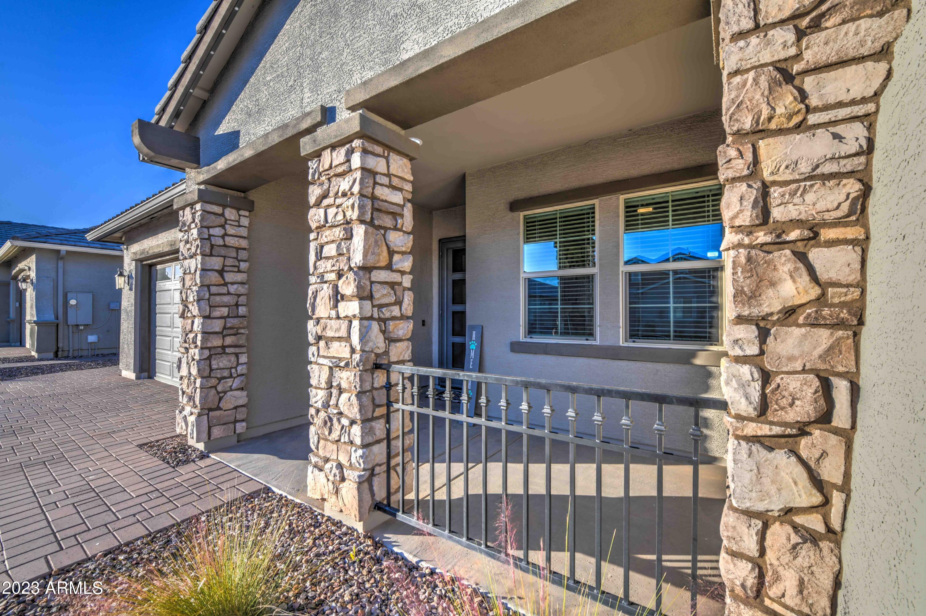 2998 W Horseshoe Drive