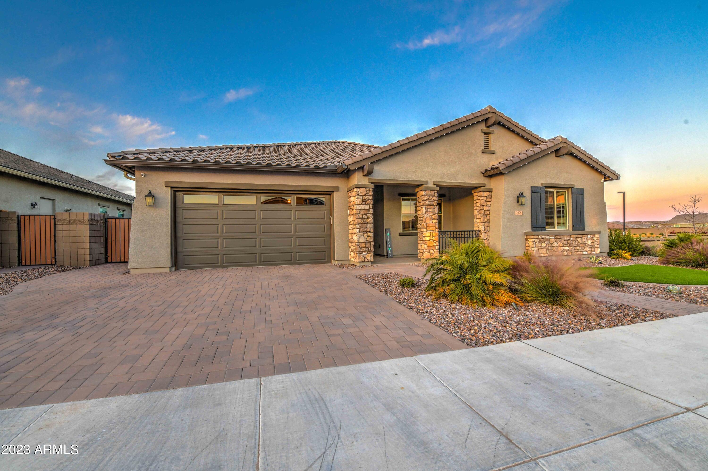 2998 W Horseshoe Drive