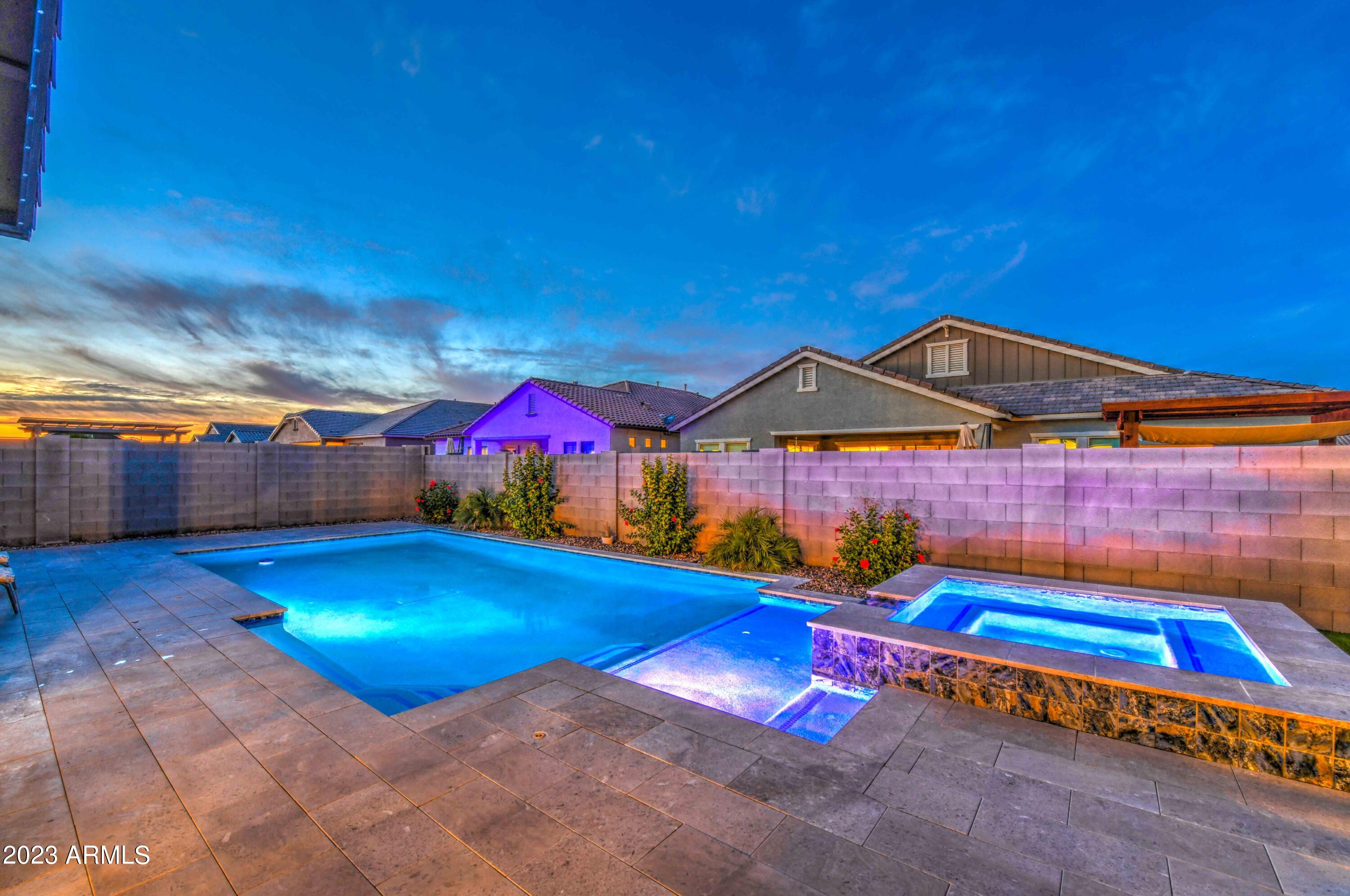2998 W Horseshoe Drive