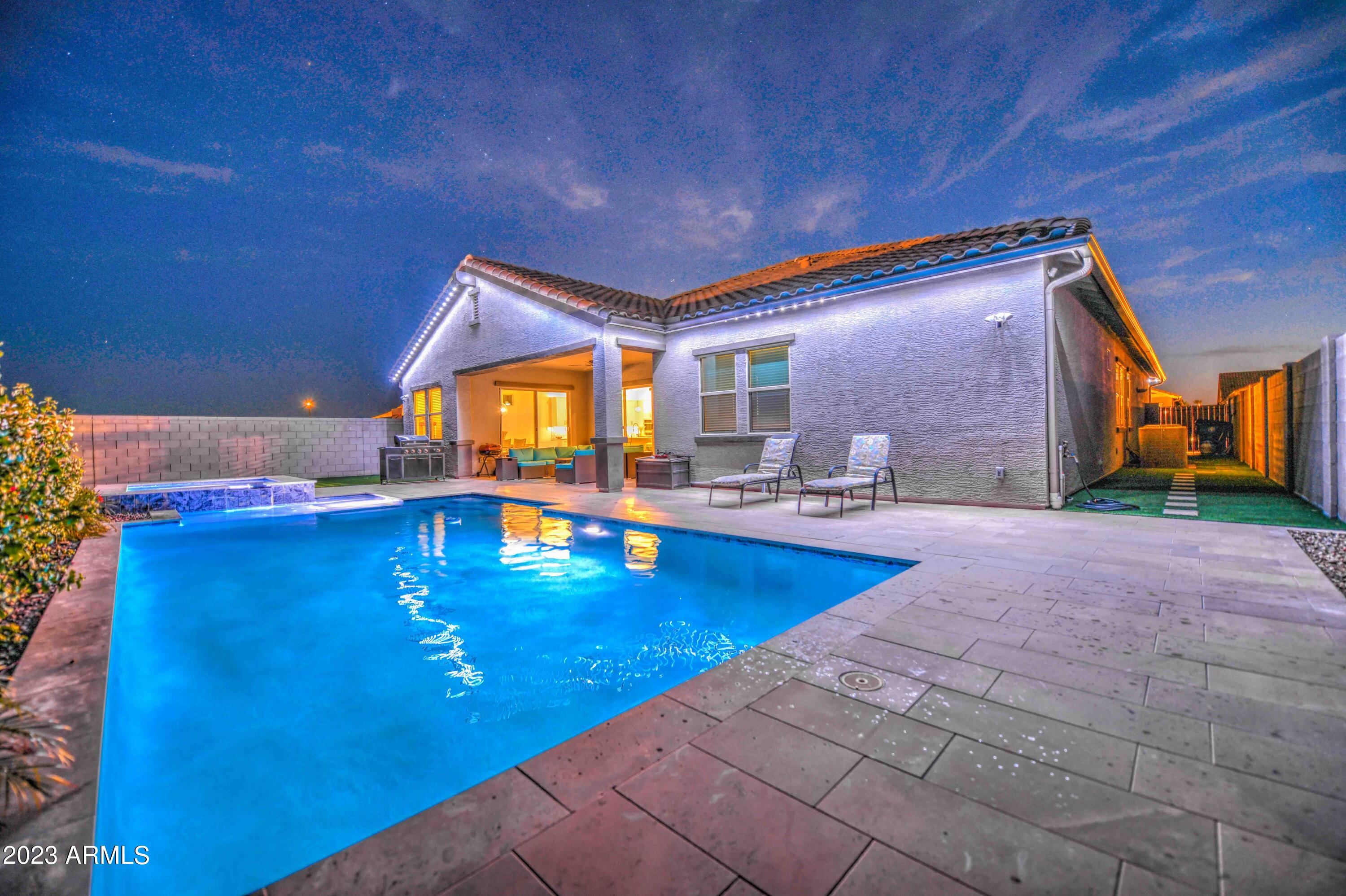 2998 W Horseshoe Drive