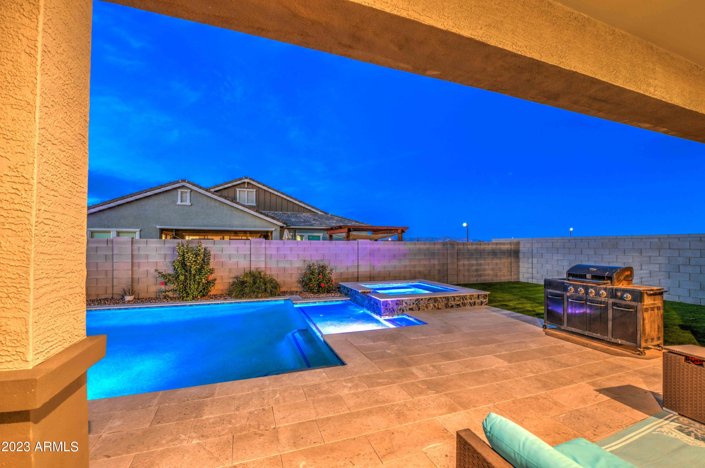 2998 W Horseshoe Drive