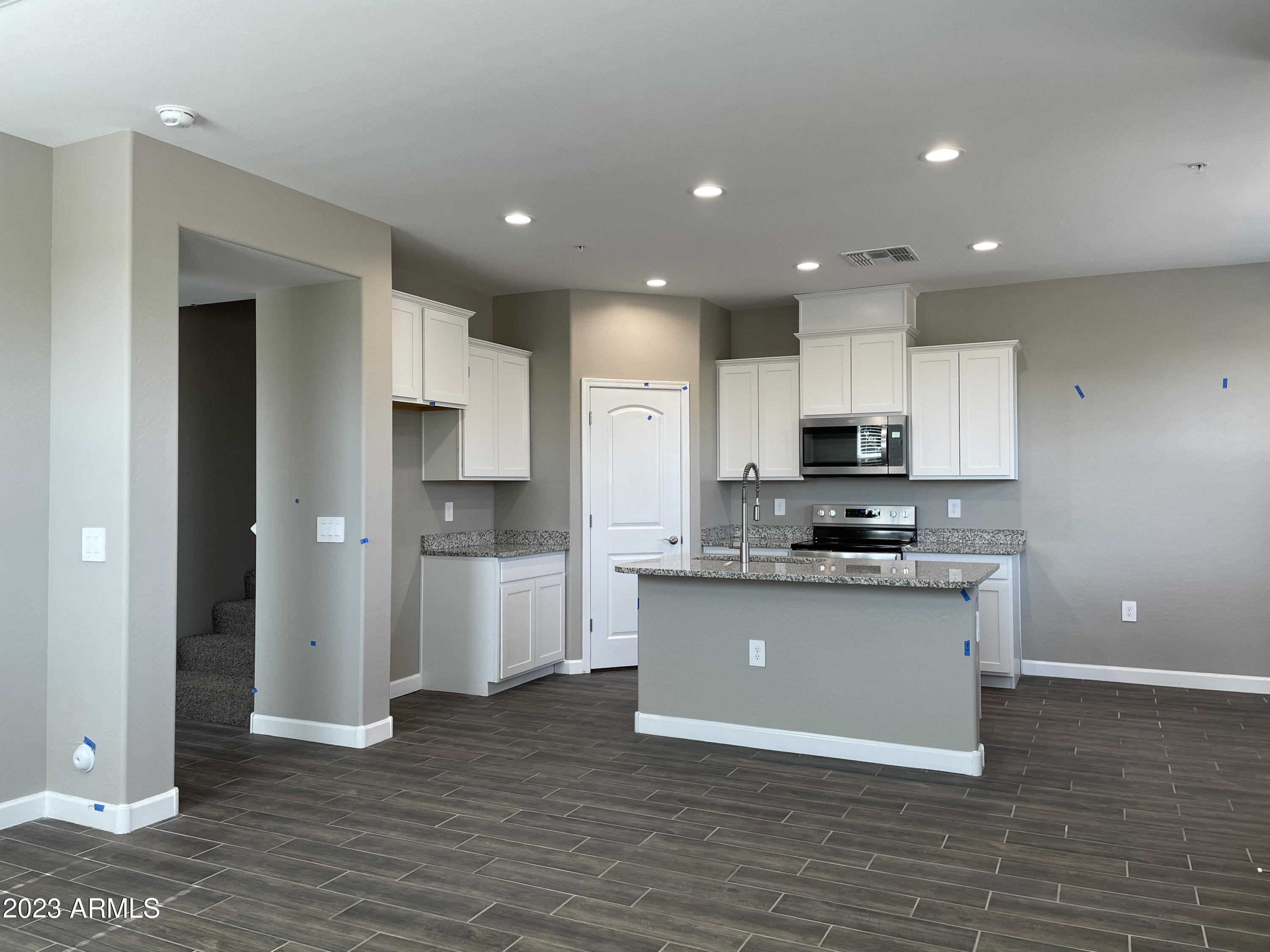 1255 N ARIZONA Avenue # 1001