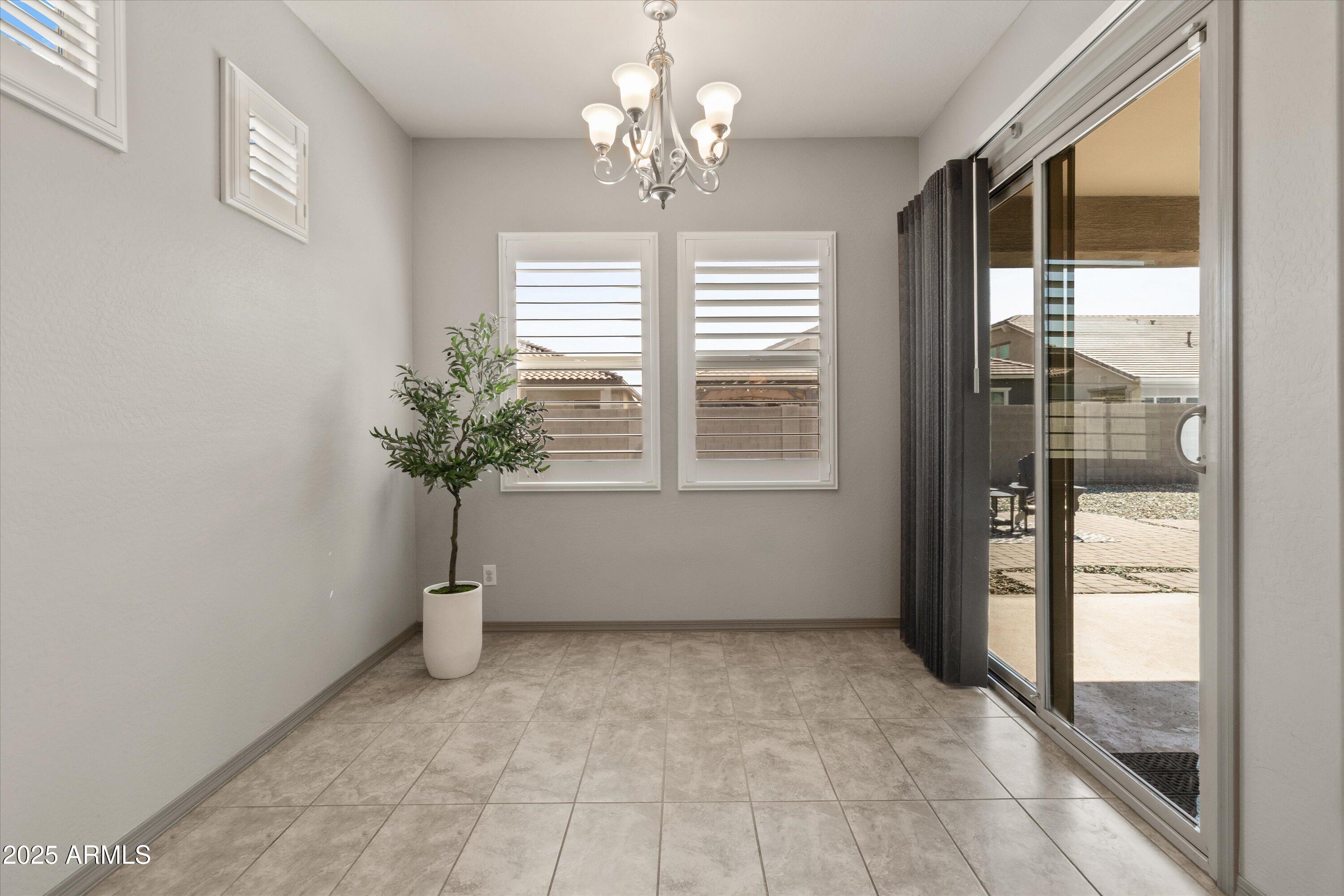 41403 W CENTENNIAL Drive