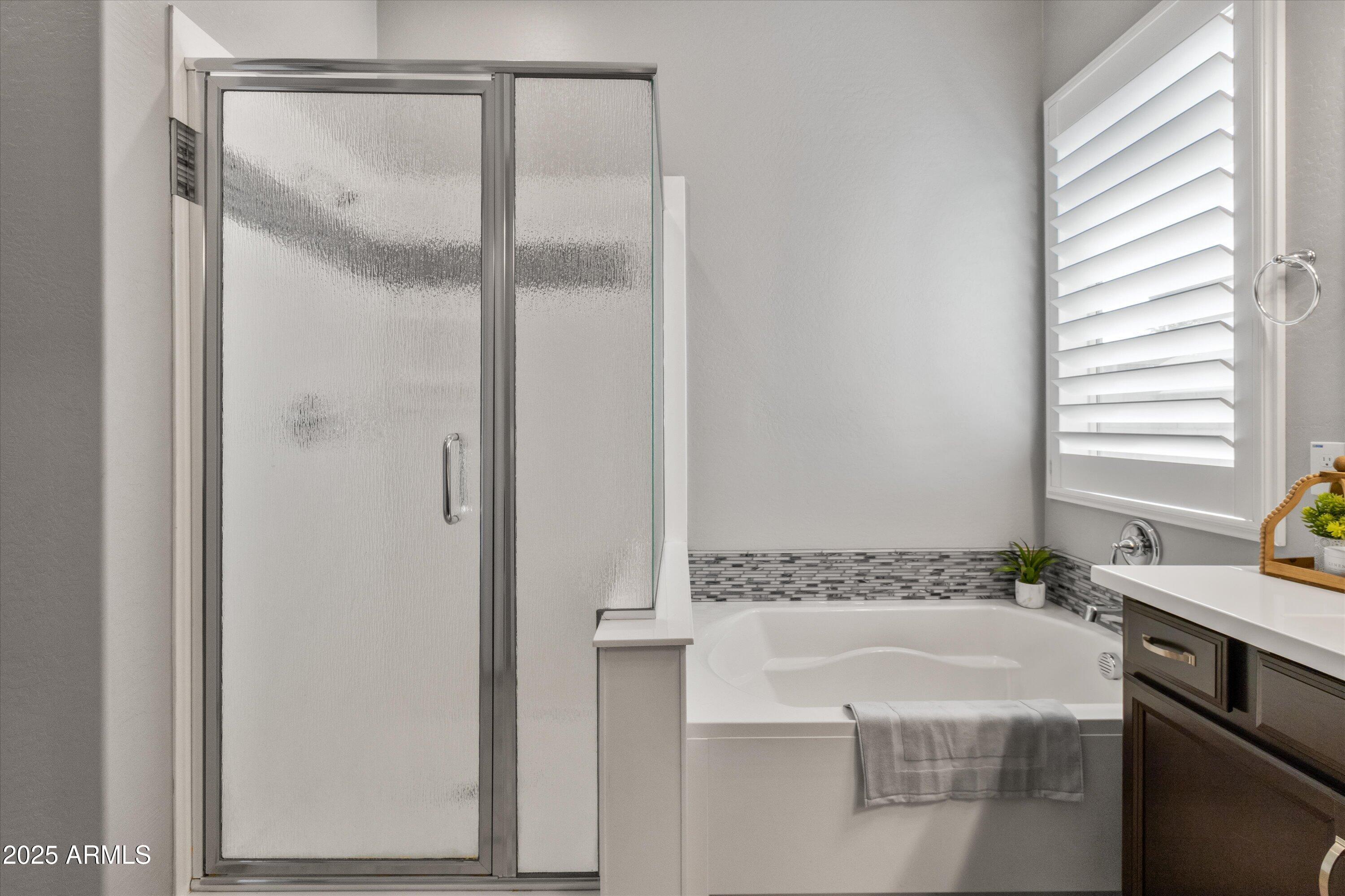 41403 W CENTENNIAL Drive