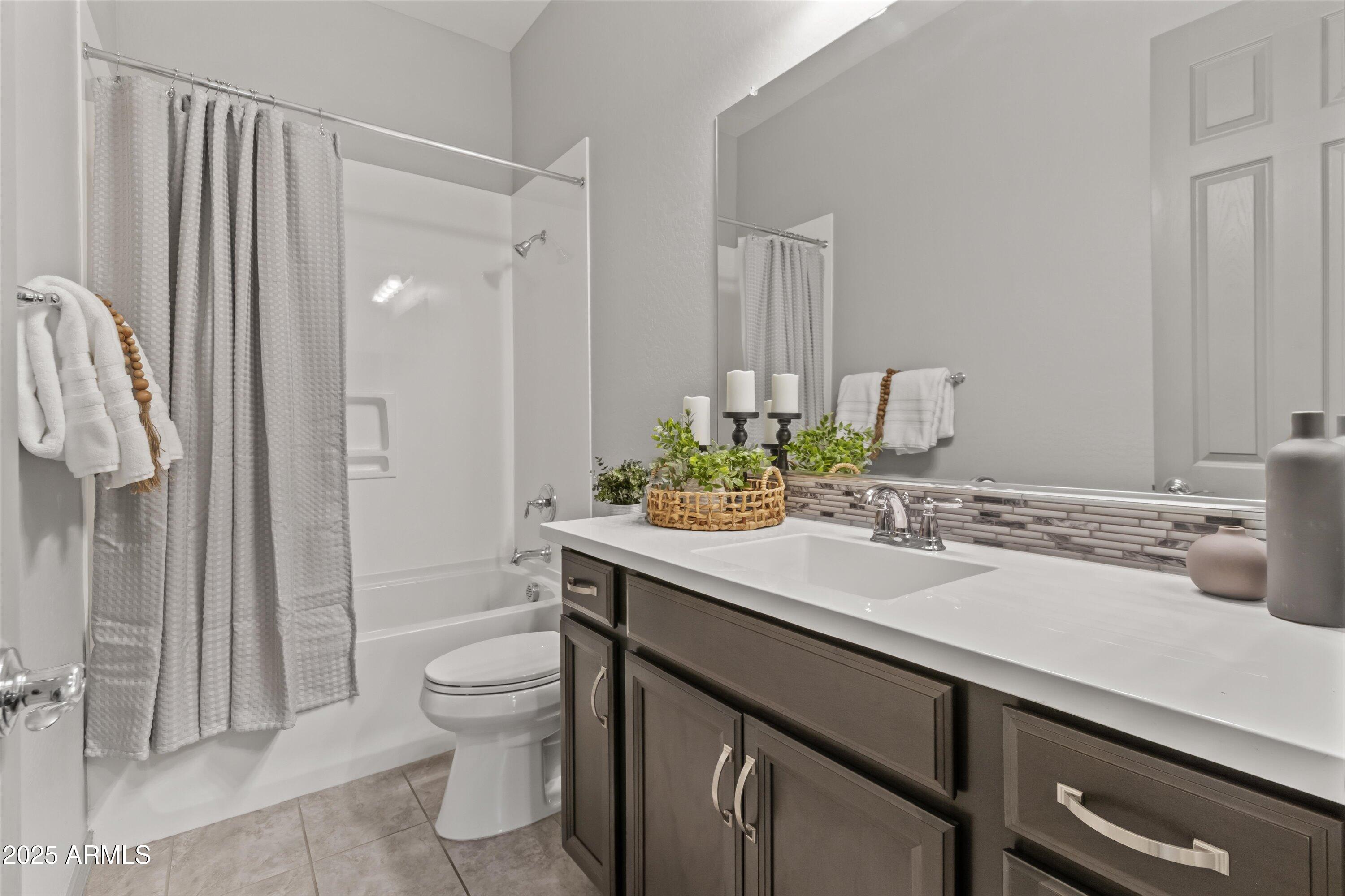 41403 W CENTENNIAL Drive