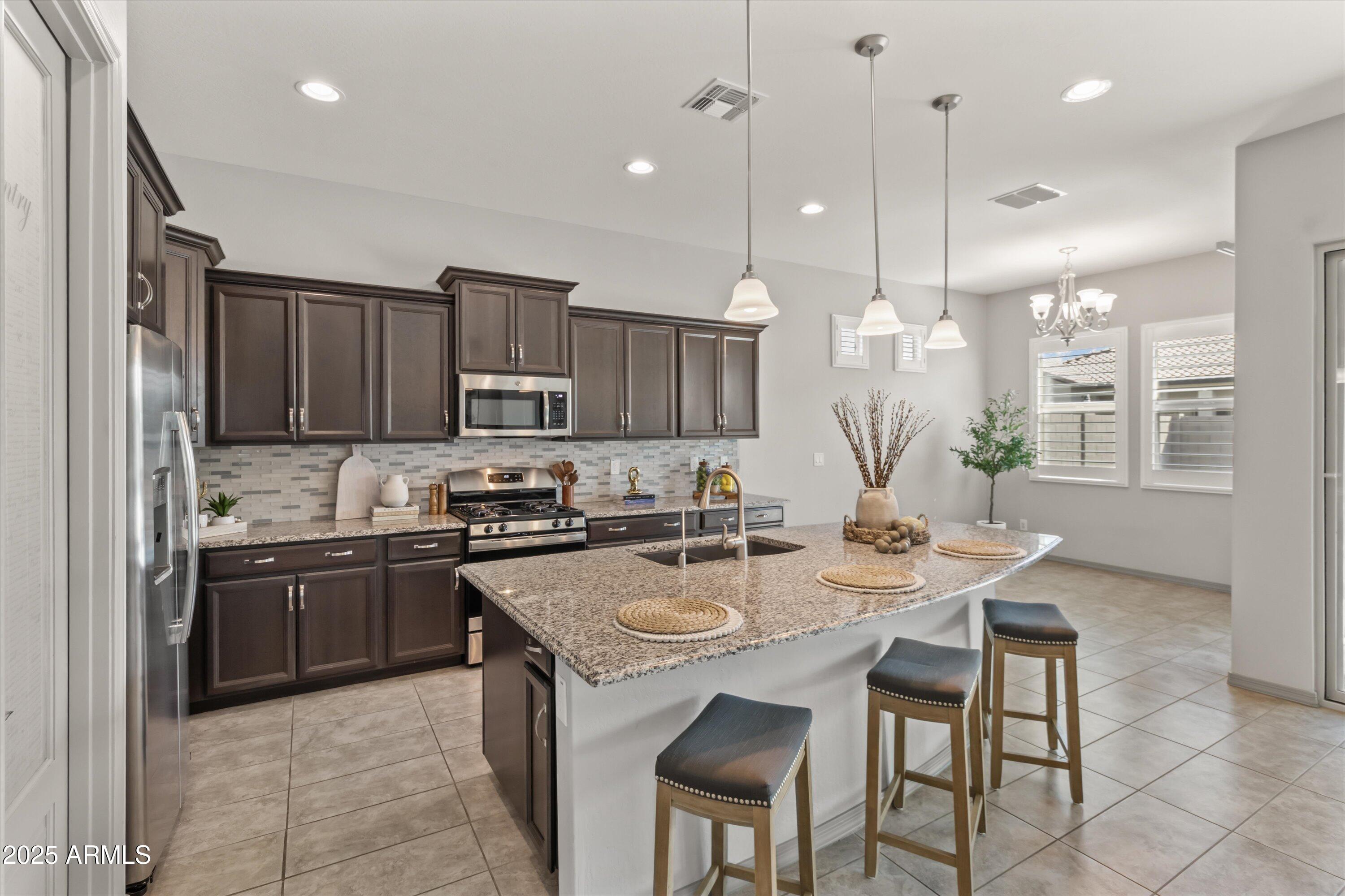 41403 W CENTENNIAL Drive